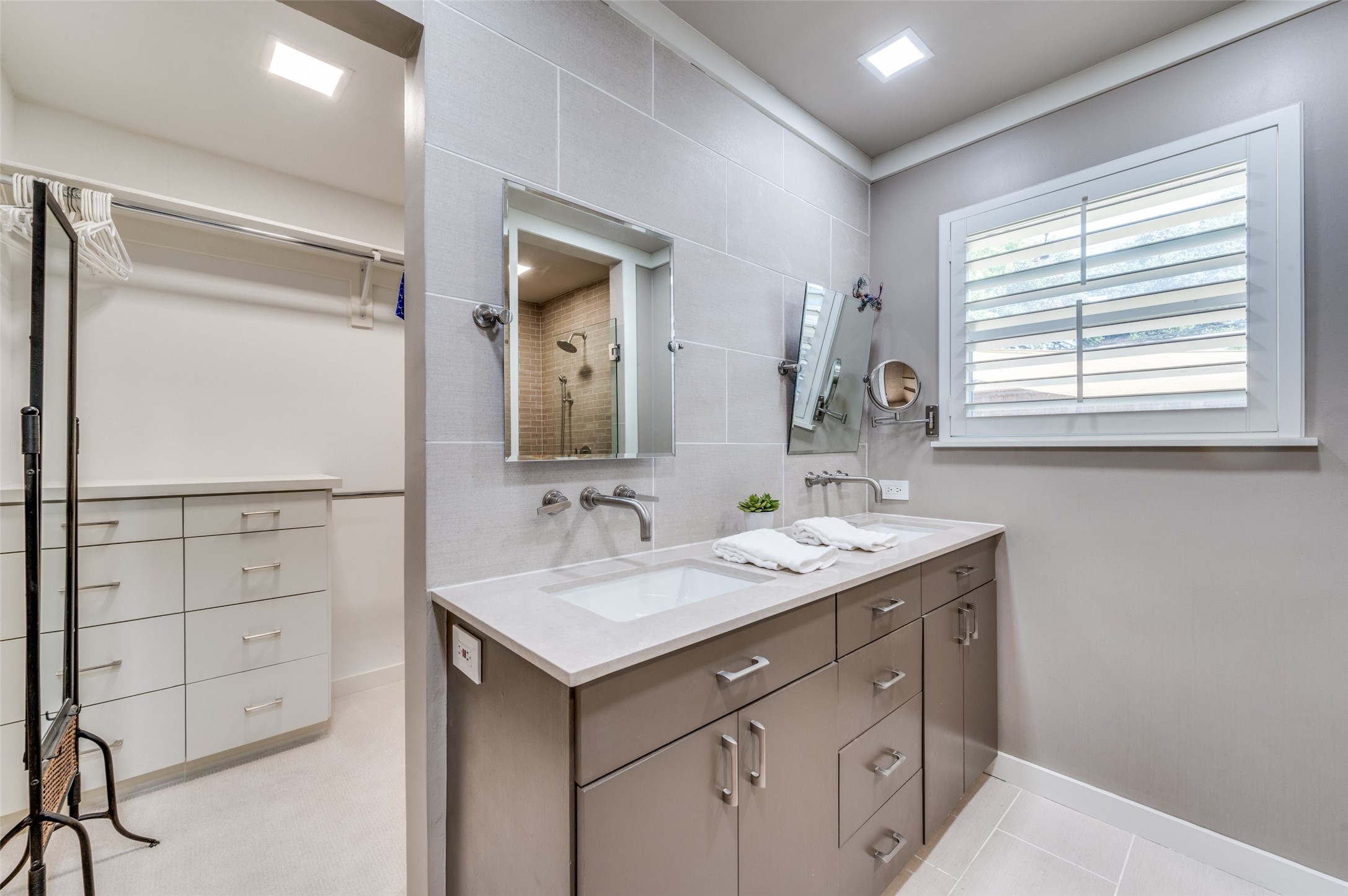 3345 Galahad Drive Dallas TX 75229