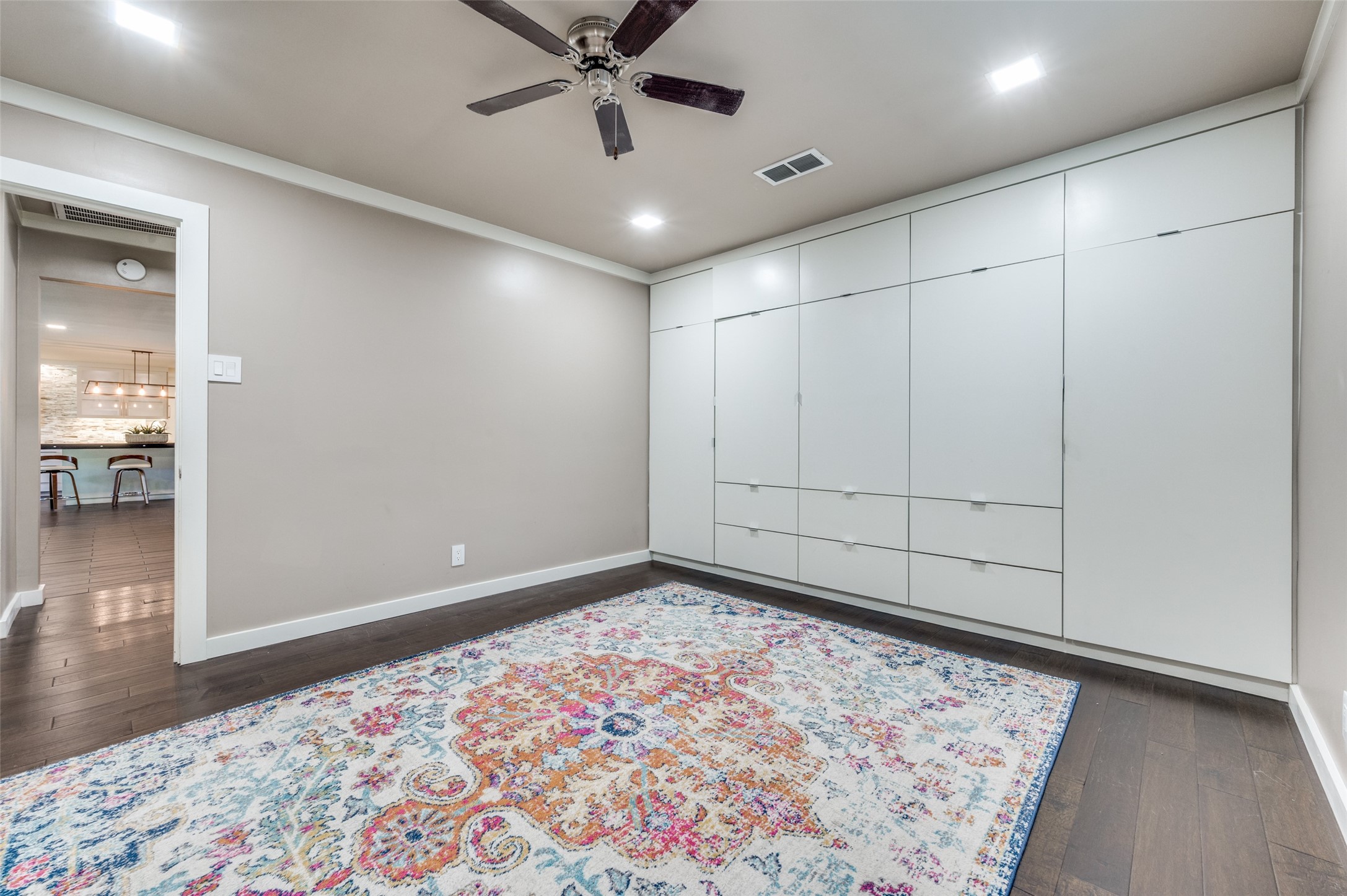 3345 Galahad Drive Dallas TX 75229