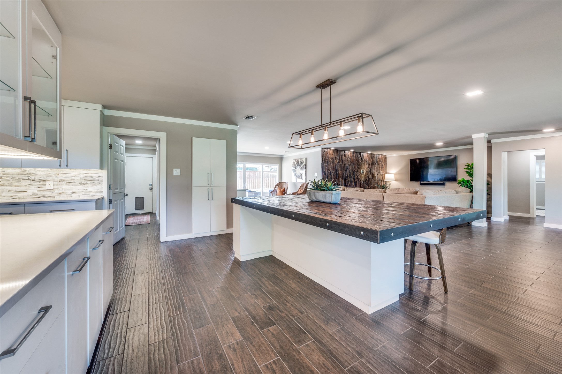 3345 Galahad Drive Dallas TX 75229