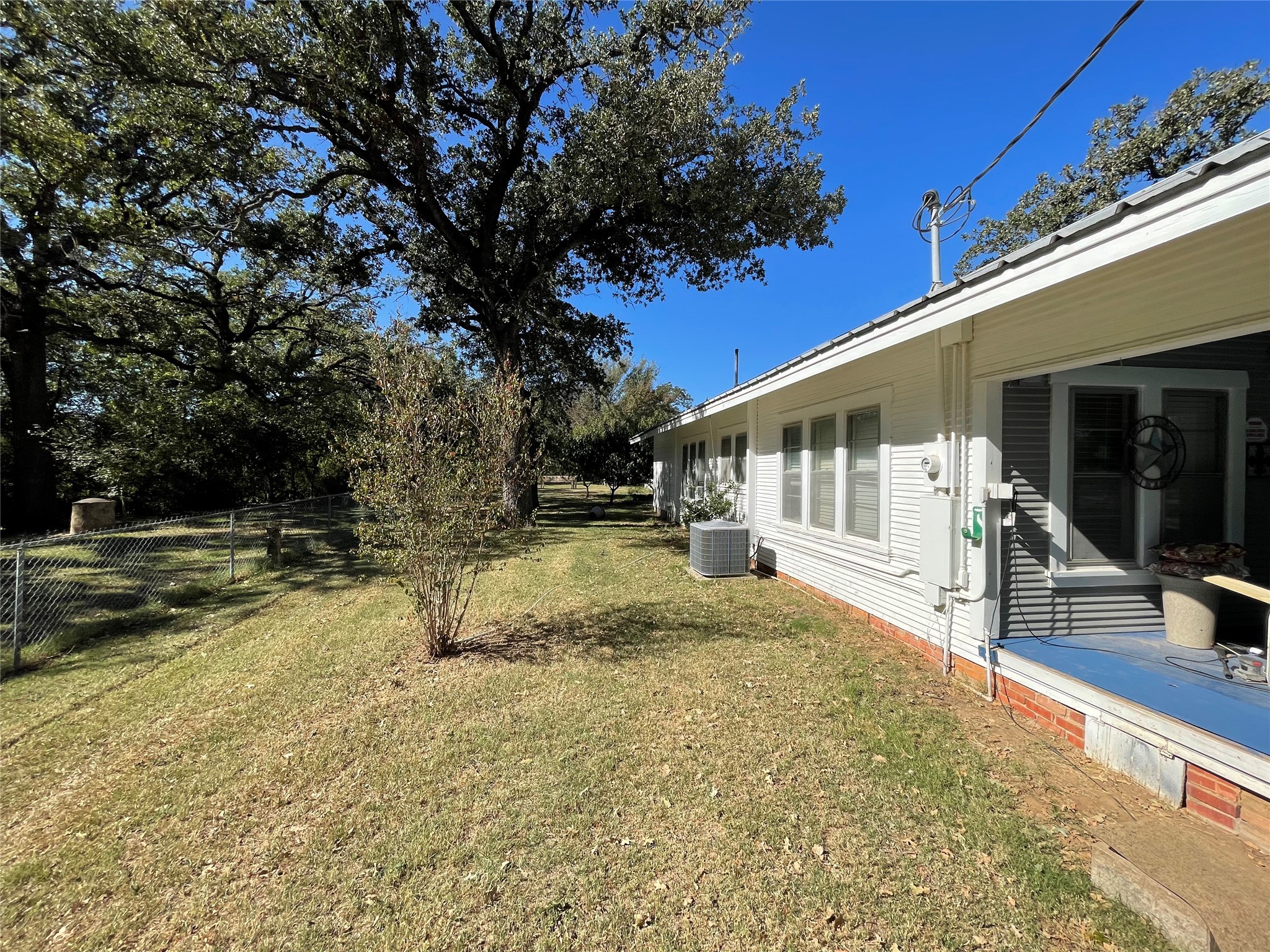 13822 Fm 4 Santo TX 76472
