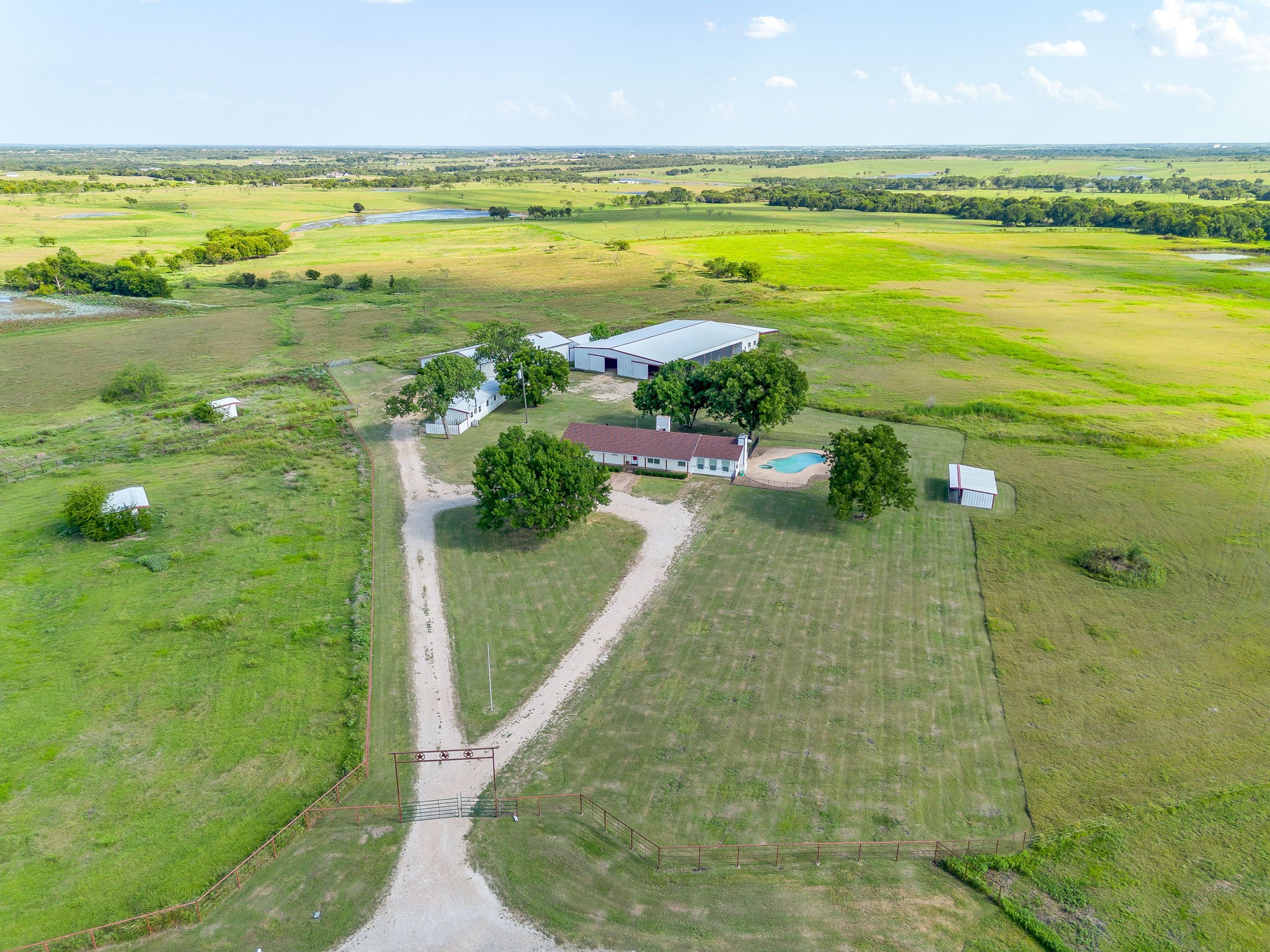 2101 Alsdorf Road Ennis TX 75119