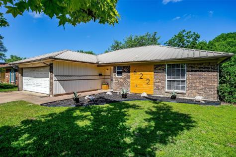622 Barkridge Trail Burleson TX 76028
