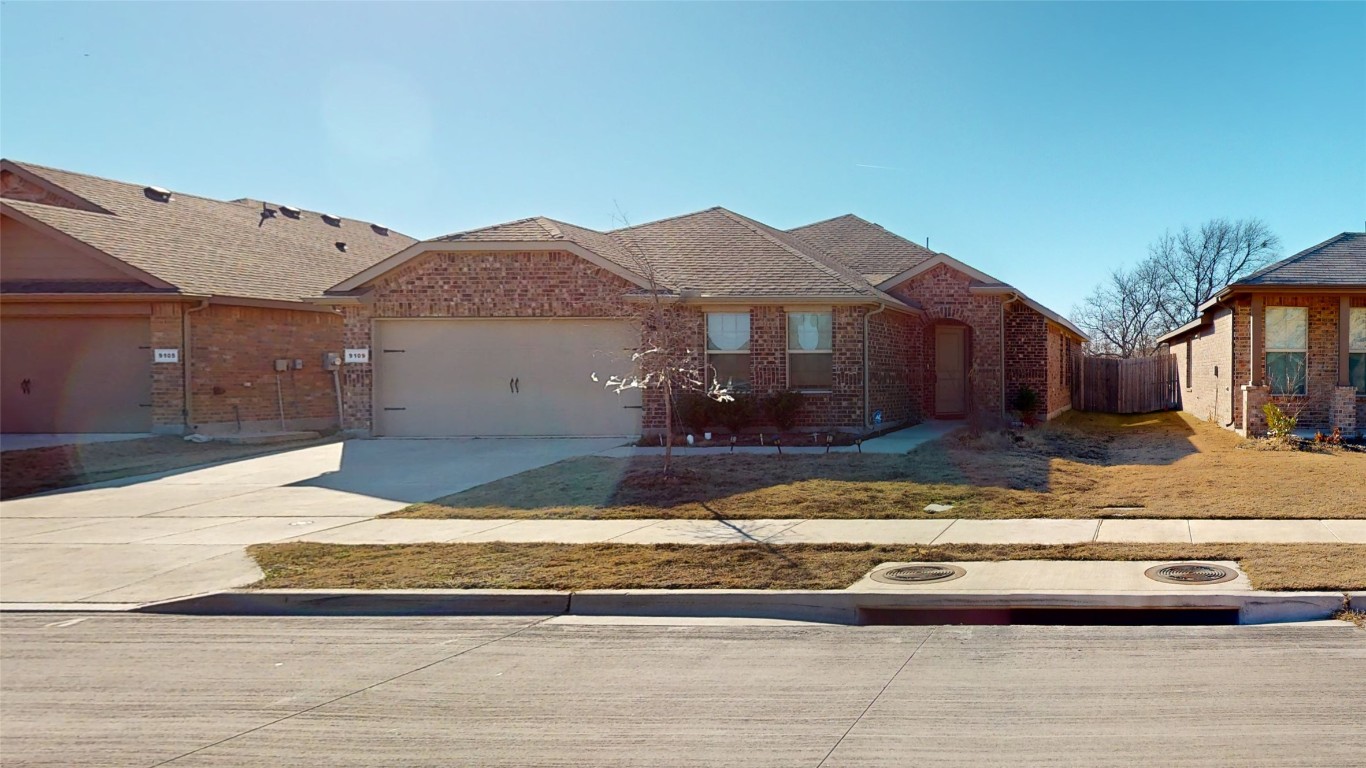 9109 High Stirrup Lane Fort Worth TX 76131