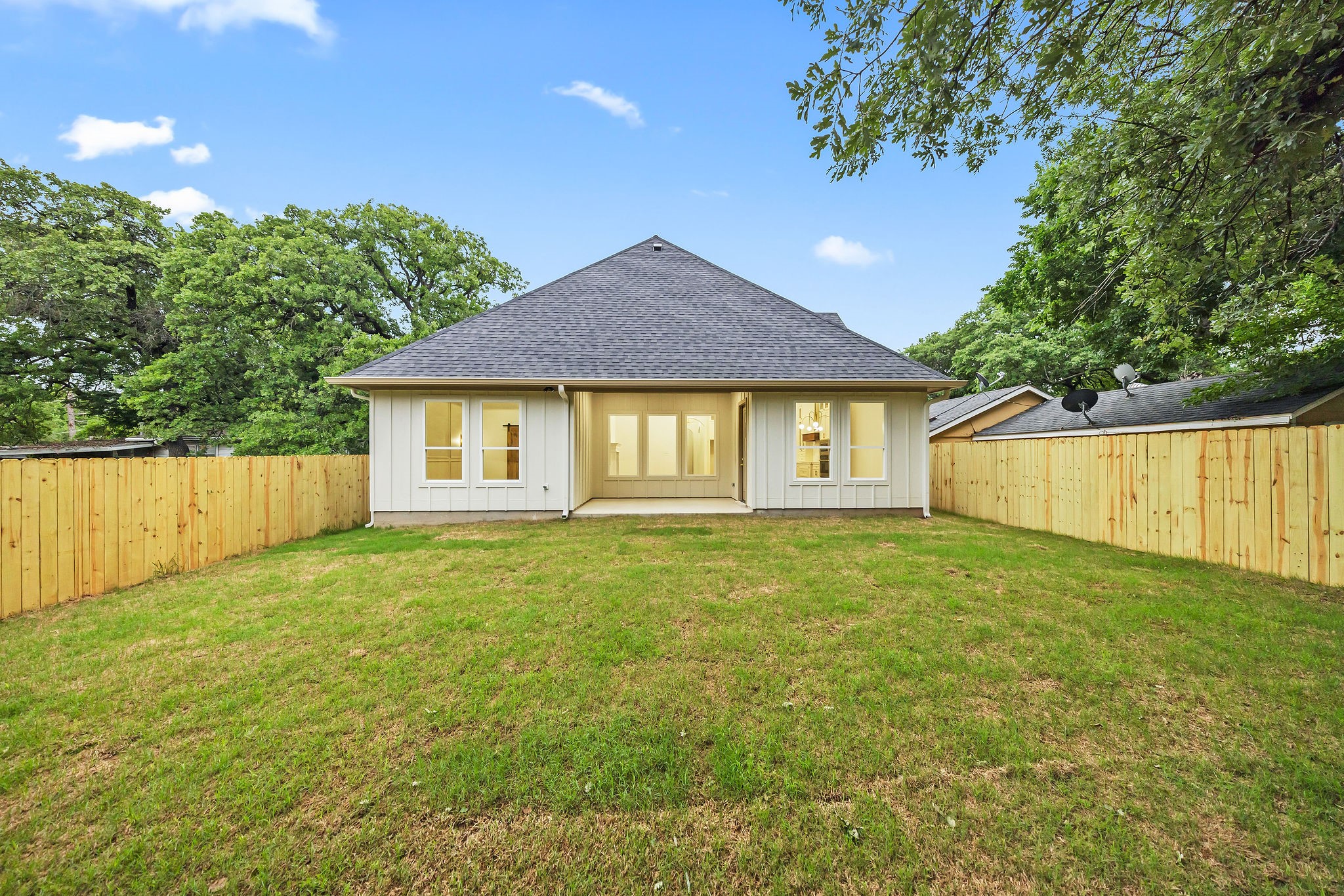 3037 Hiawatha Trail Lake Worth TX 76135