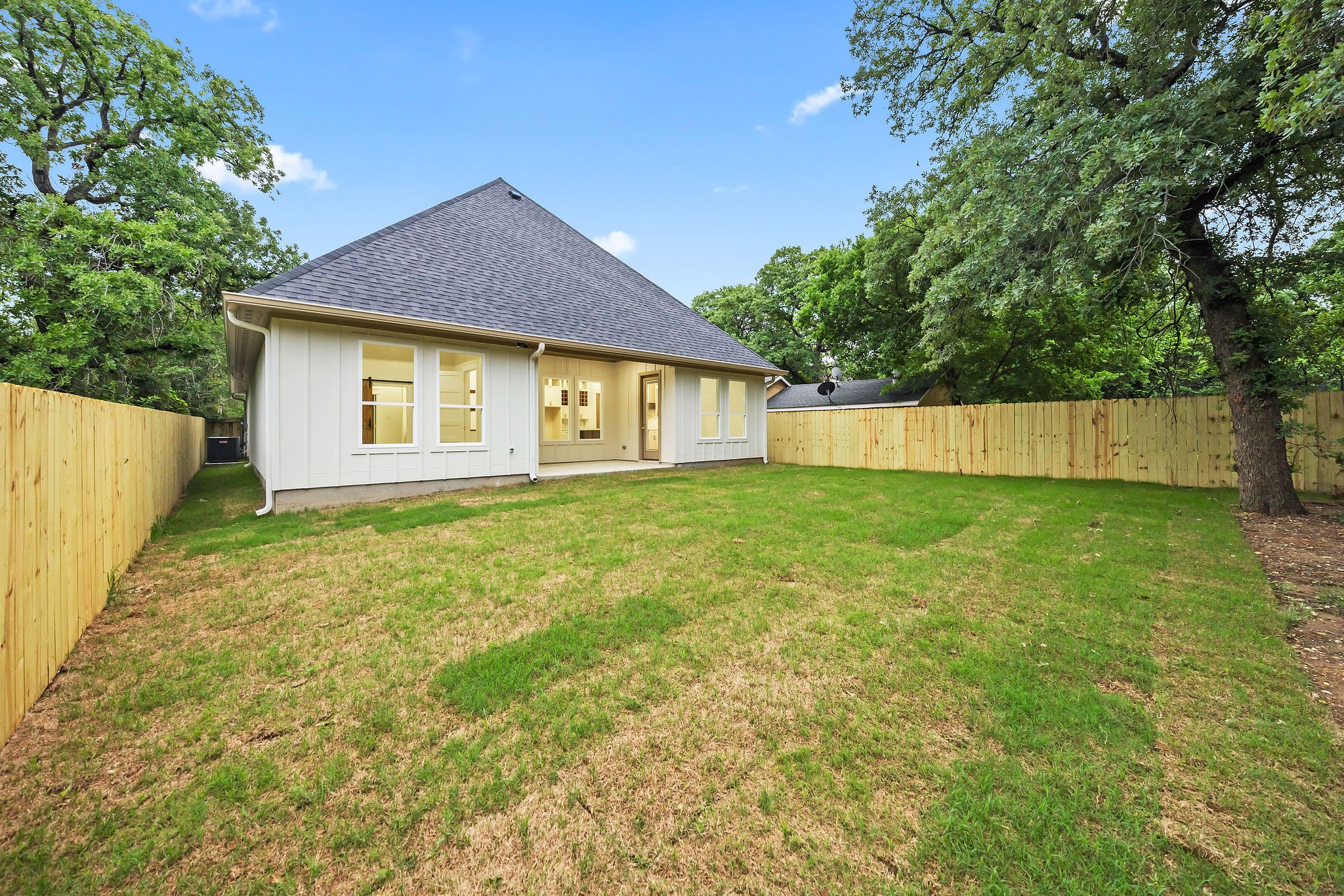 3037 Hiawatha Trail Lake Worth TX 76135