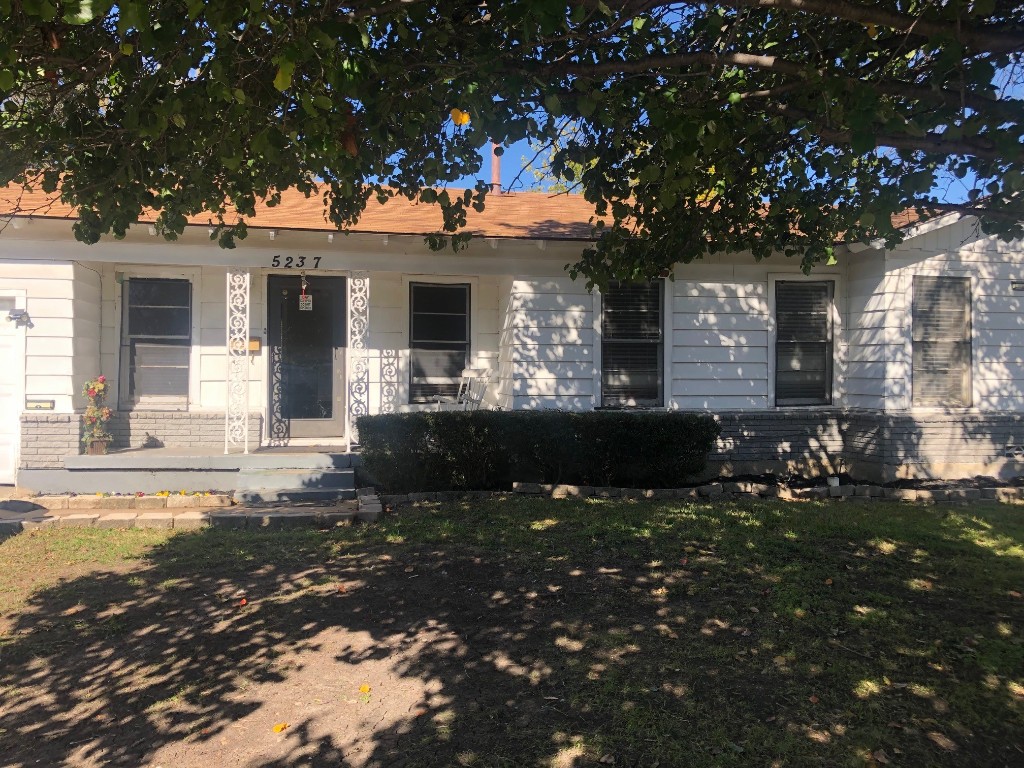 5237 Stephanie Drive Haltom City TX 76117