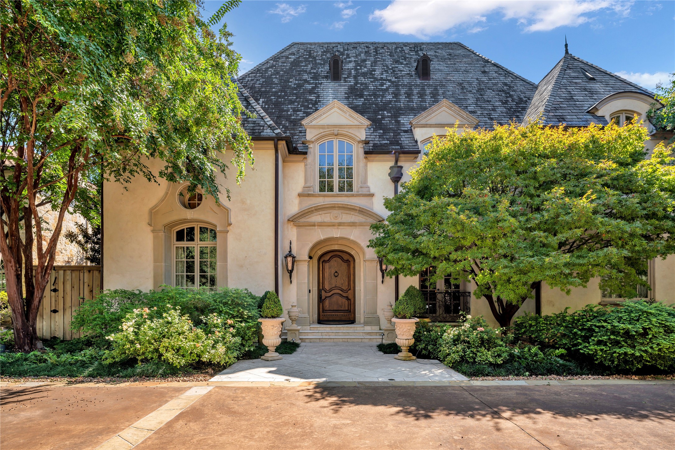 6238 Stefani Drive Dallas TX 75225