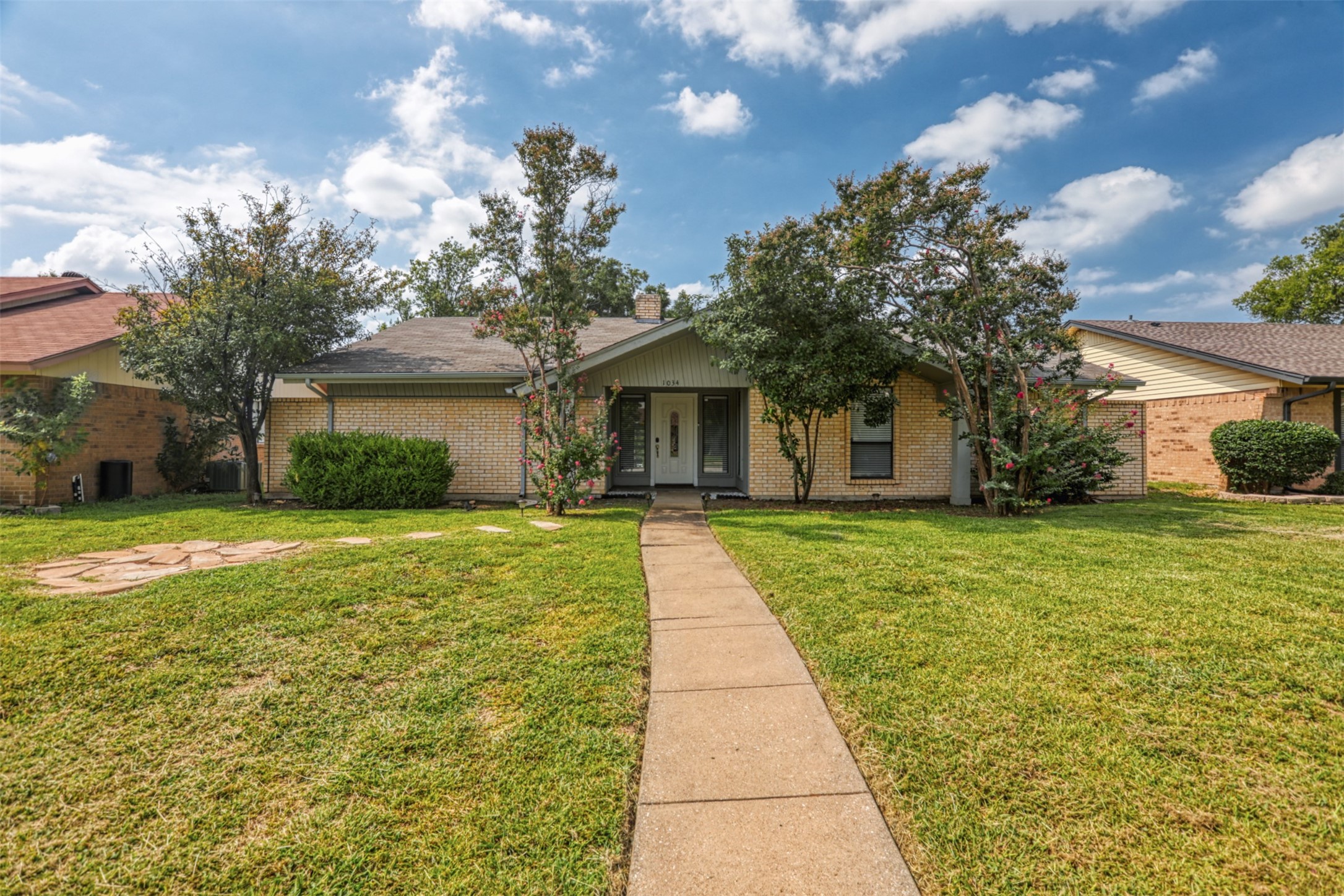 1034 Holland Drive Garland TX 75040