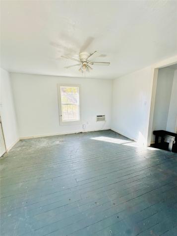 517 N Ave D Cross Plains TX 76443