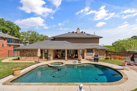 2104 Hillridge Court Arlington TX 76012