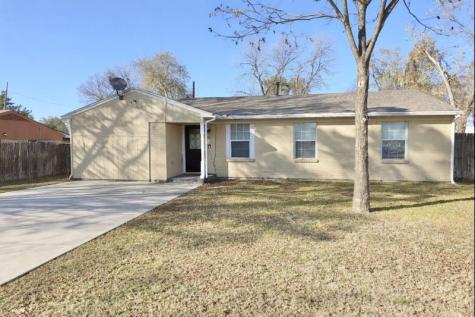 705 Glynn Oaks Drive Arlington TX 76010