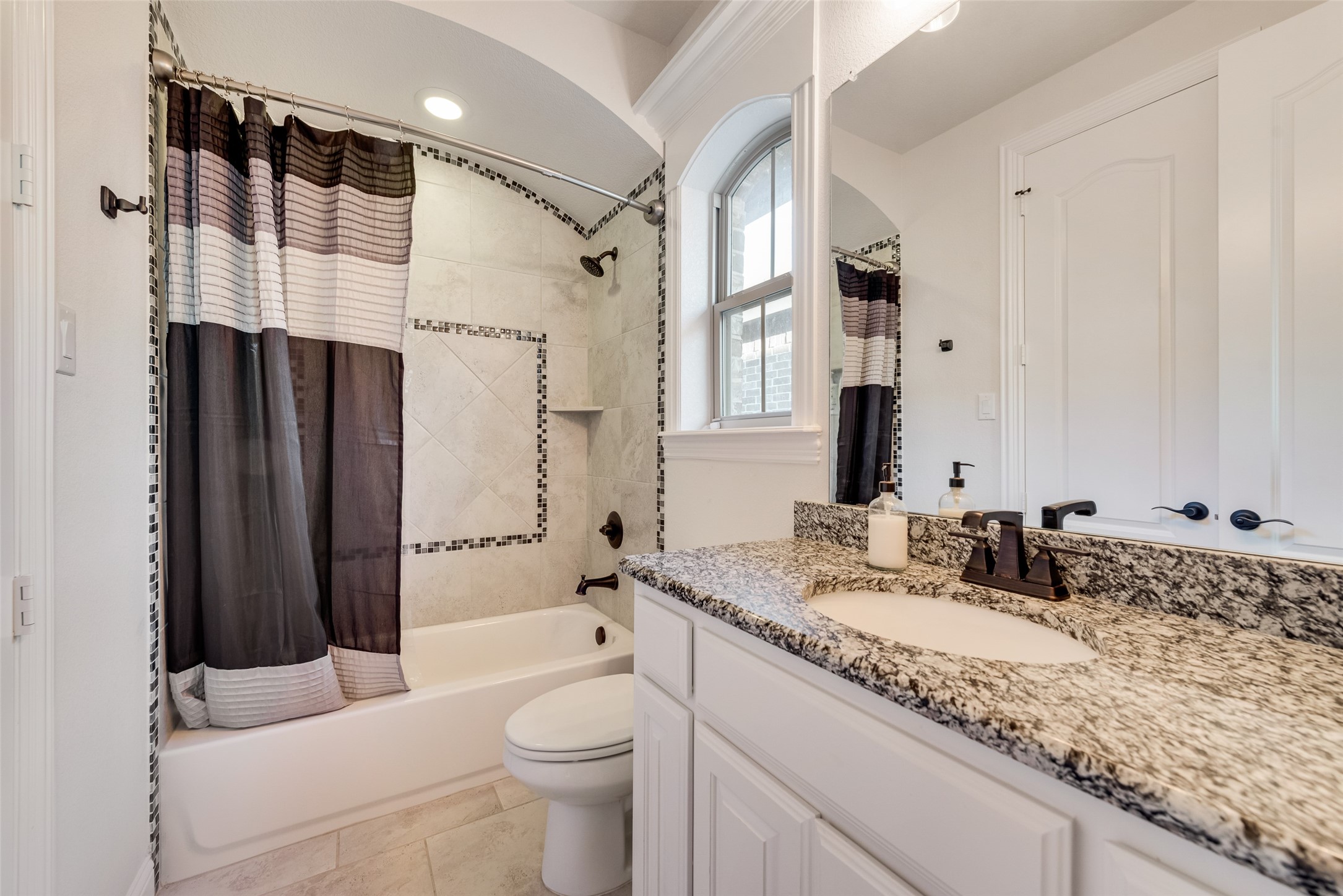 10013 Lakeside Drive Fort Worth TX 76179