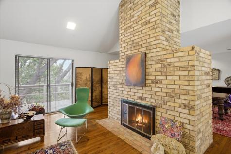 2001 Deepdale Drive Westover Hills TX 76107