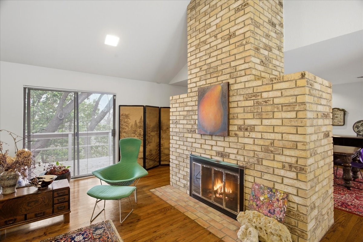 2001 Deepdale Drive Westover Hills TX 76107