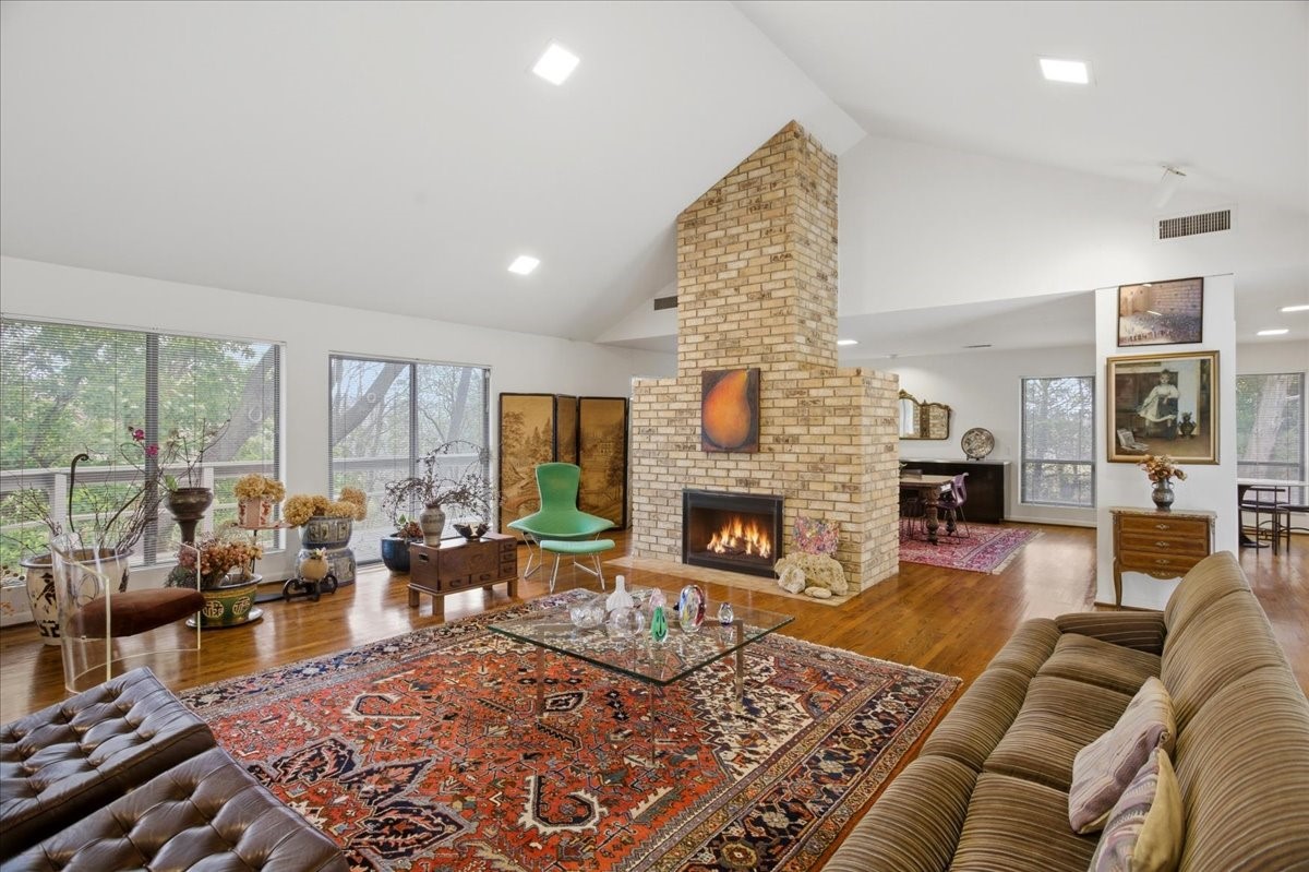 2001 Deepdale Drive Westover Hills TX 76107