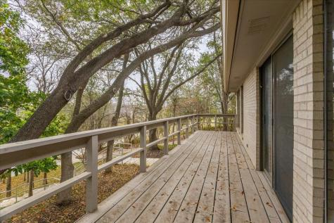 2001 Deepdale Drive Westover Hills TX 76107