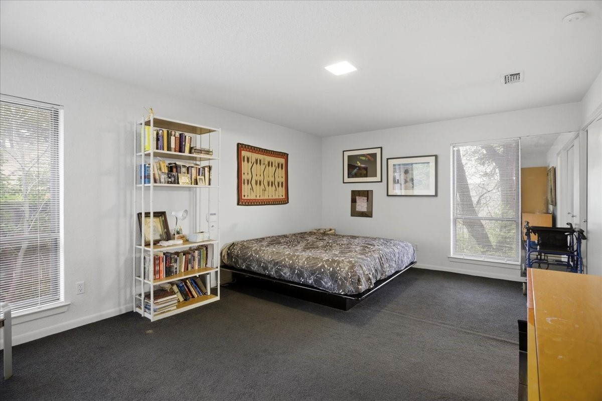 2001 Deepdale Drive Westover Hills TX 76107