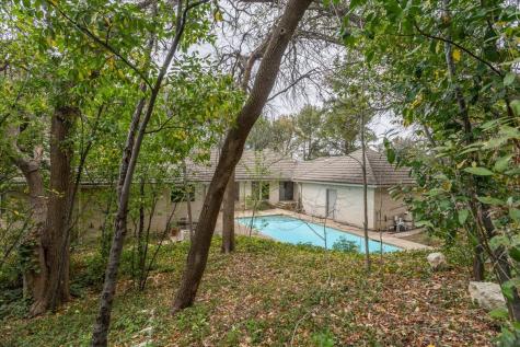 2001 Deepdale Drive Westover Hills TX 76107