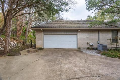 2001 Deepdale Drive Westover Hills TX 76107