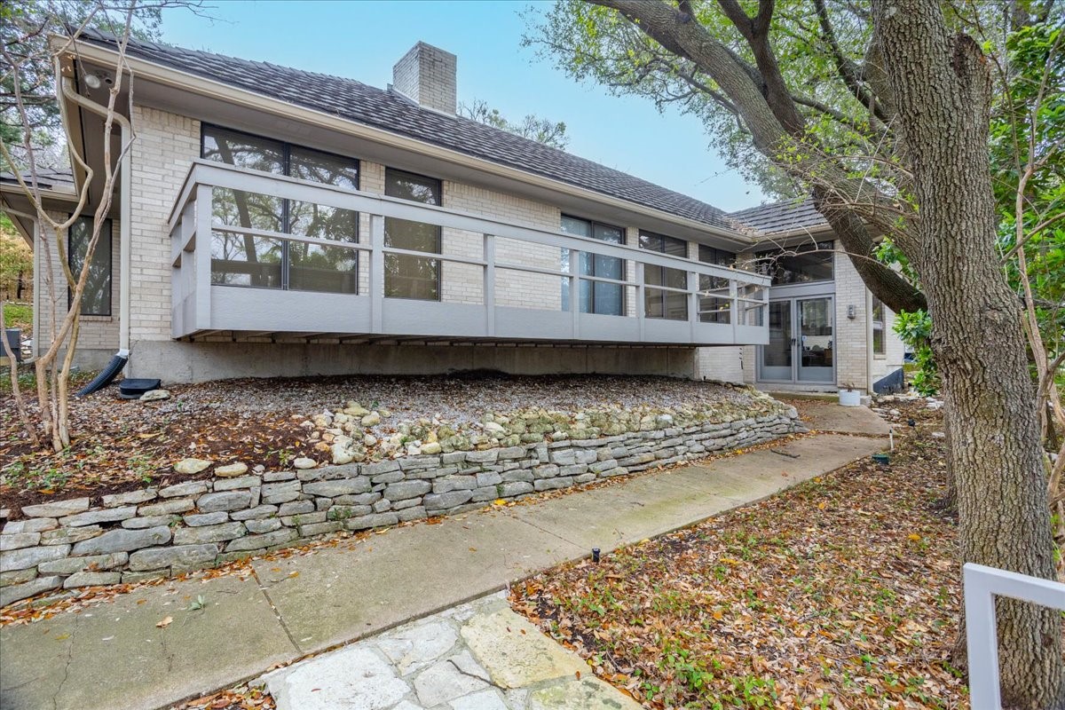 2001 Deepdale Drive Westover Hills TX 76107
