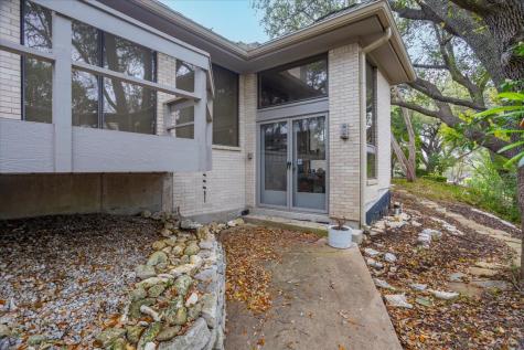 2001 Deepdale Drive Westover Hills TX 76107