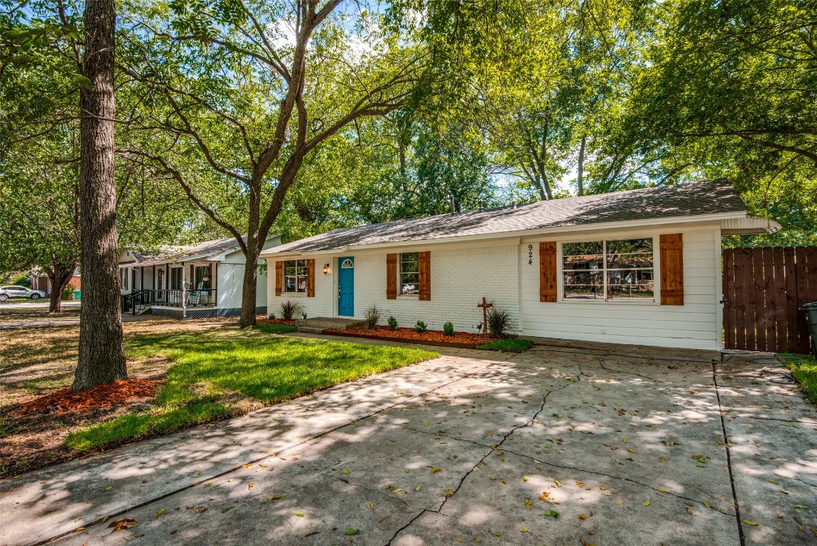924 Sierra Drive Denton TX 76209