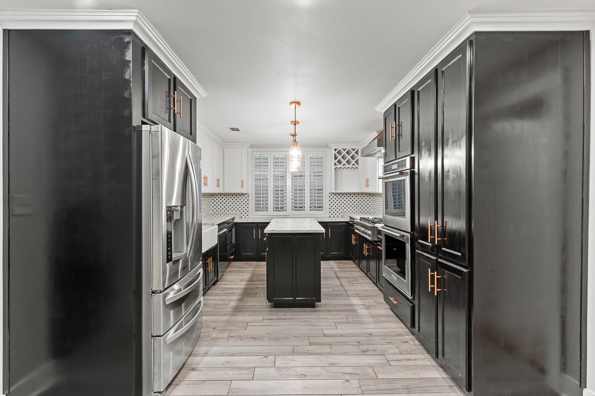 715 S Barnett Avenue Dallas TX 75211