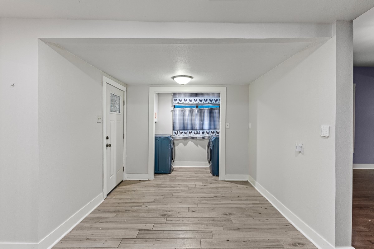 715 S Barnett Avenue Dallas TX 75211