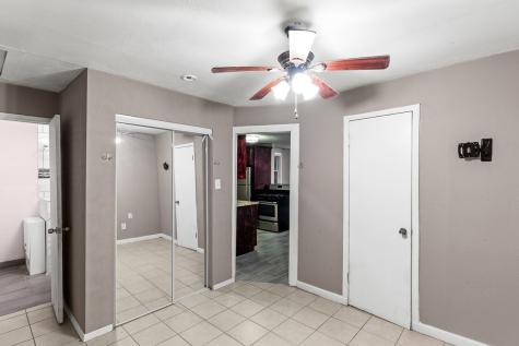 715 S Barnett Avenue Dallas TX 75211