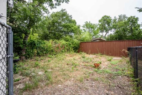715 S Barnett Avenue Dallas TX 75211