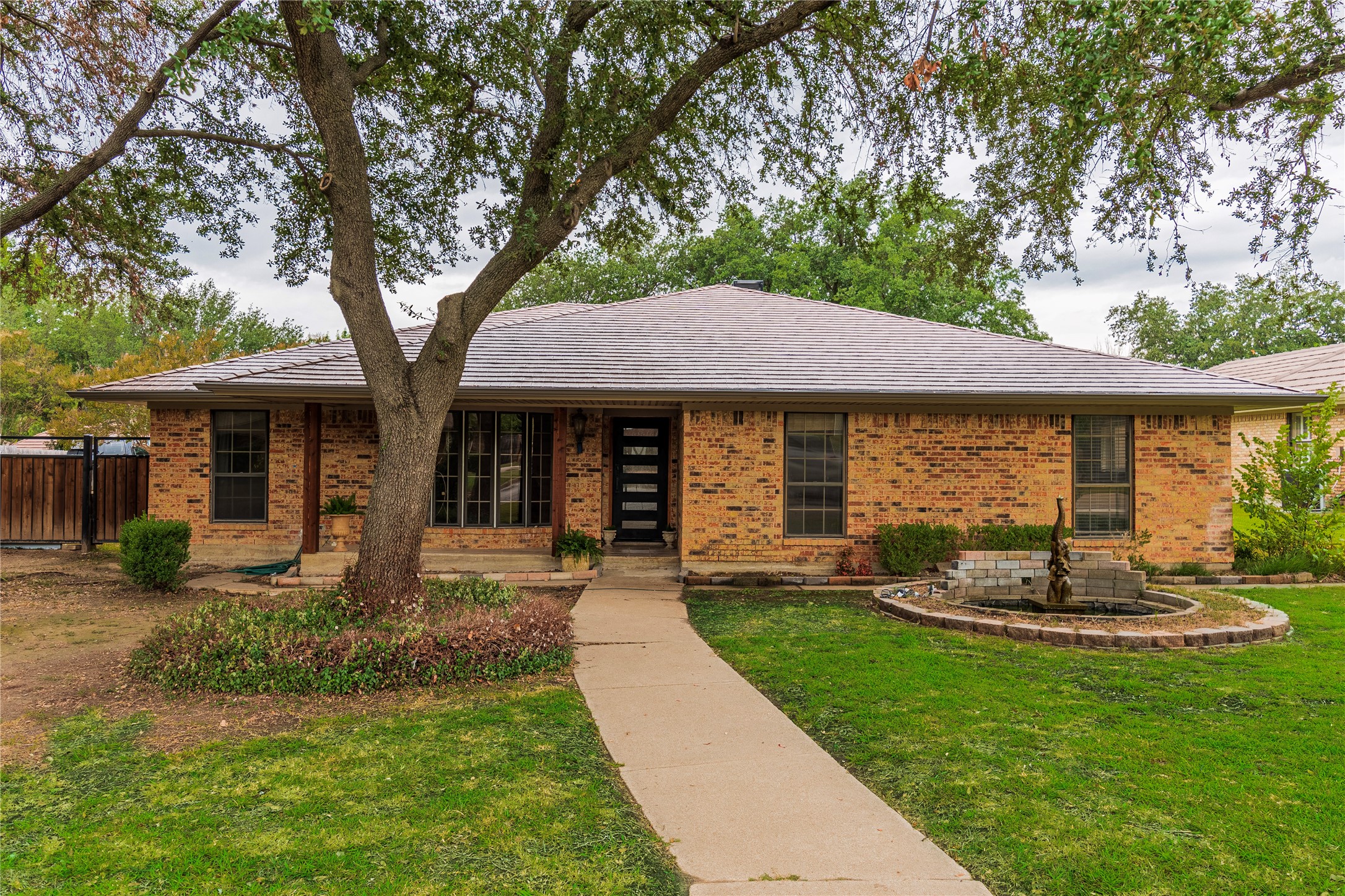 4913 Lariat Trail North Richland Hills TX 76180