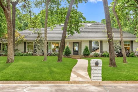 1305 Riverview Drive Arlington TX 76012