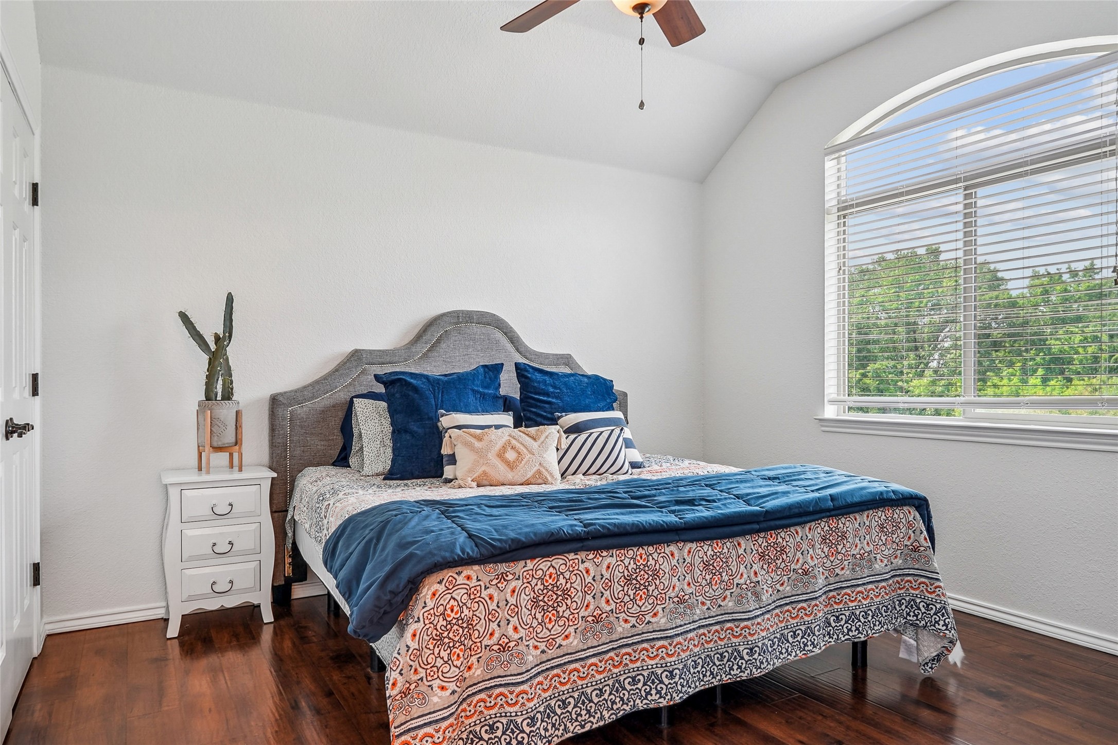 10 Ski Haven Drive Justin TX 76247