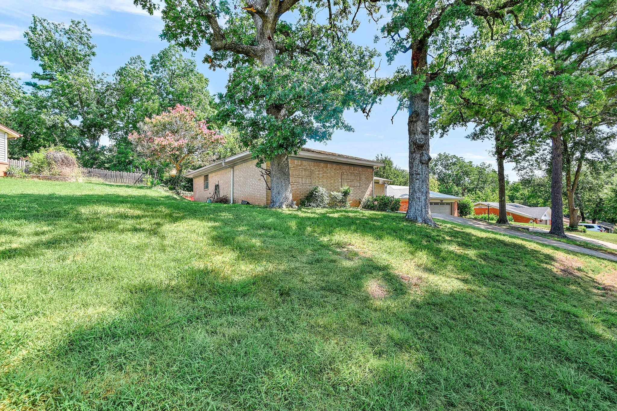 1519 W Chestnut Street Denison TX 75020