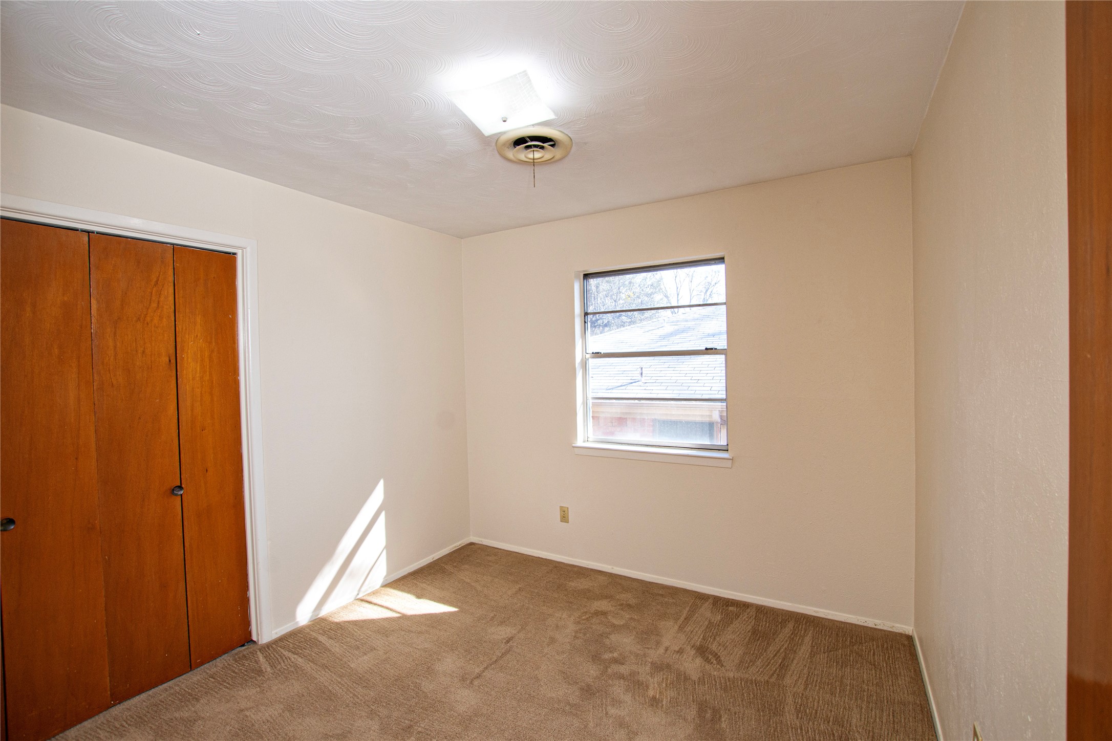 1519 W Chestnut Street Denison TX 75020