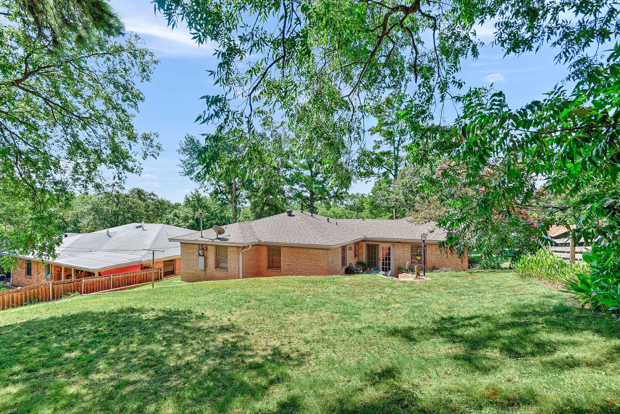 1519 W Chestnut Street Denison TX 75020