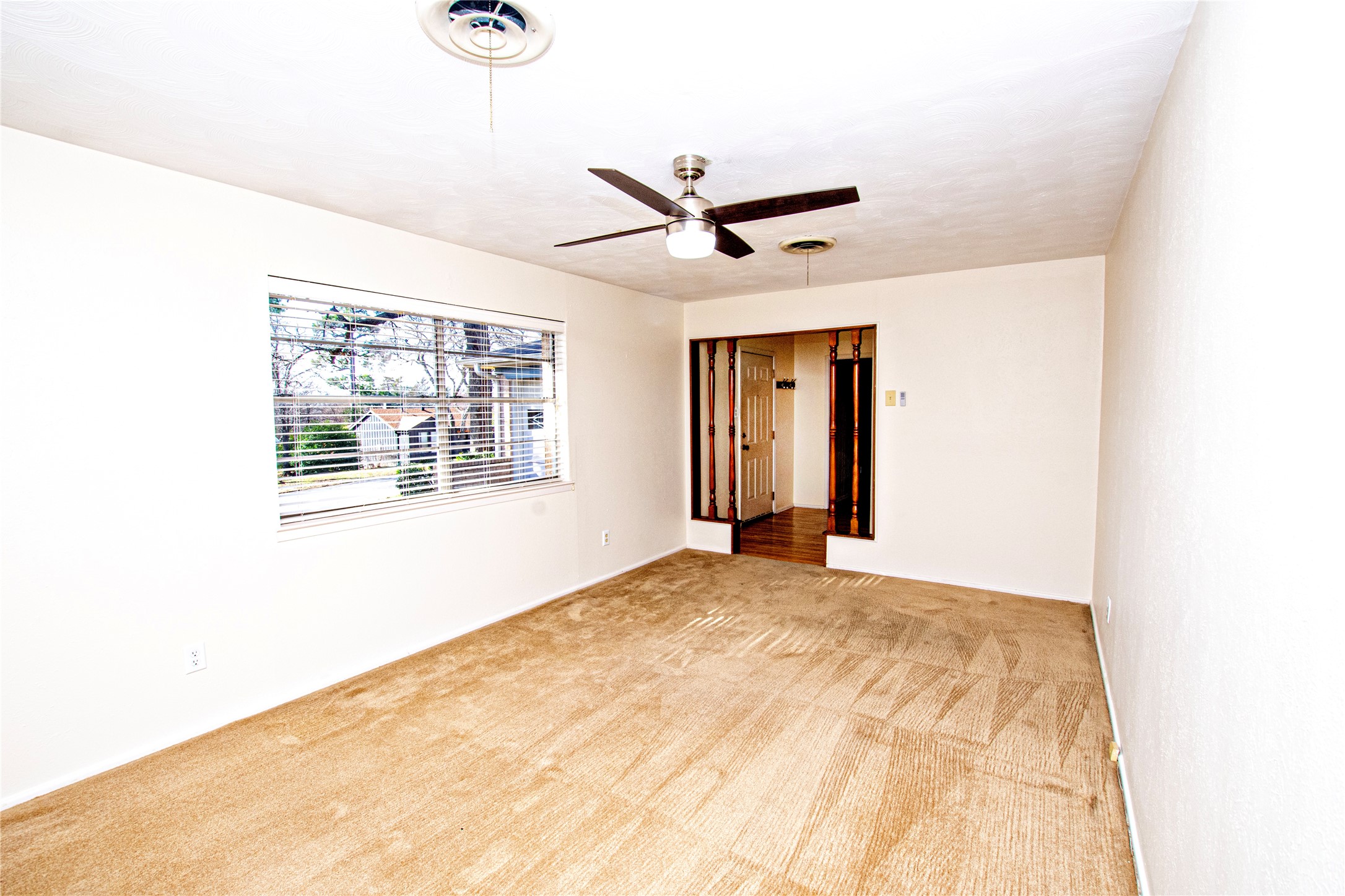1519 W Chestnut Street Denison TX 75020