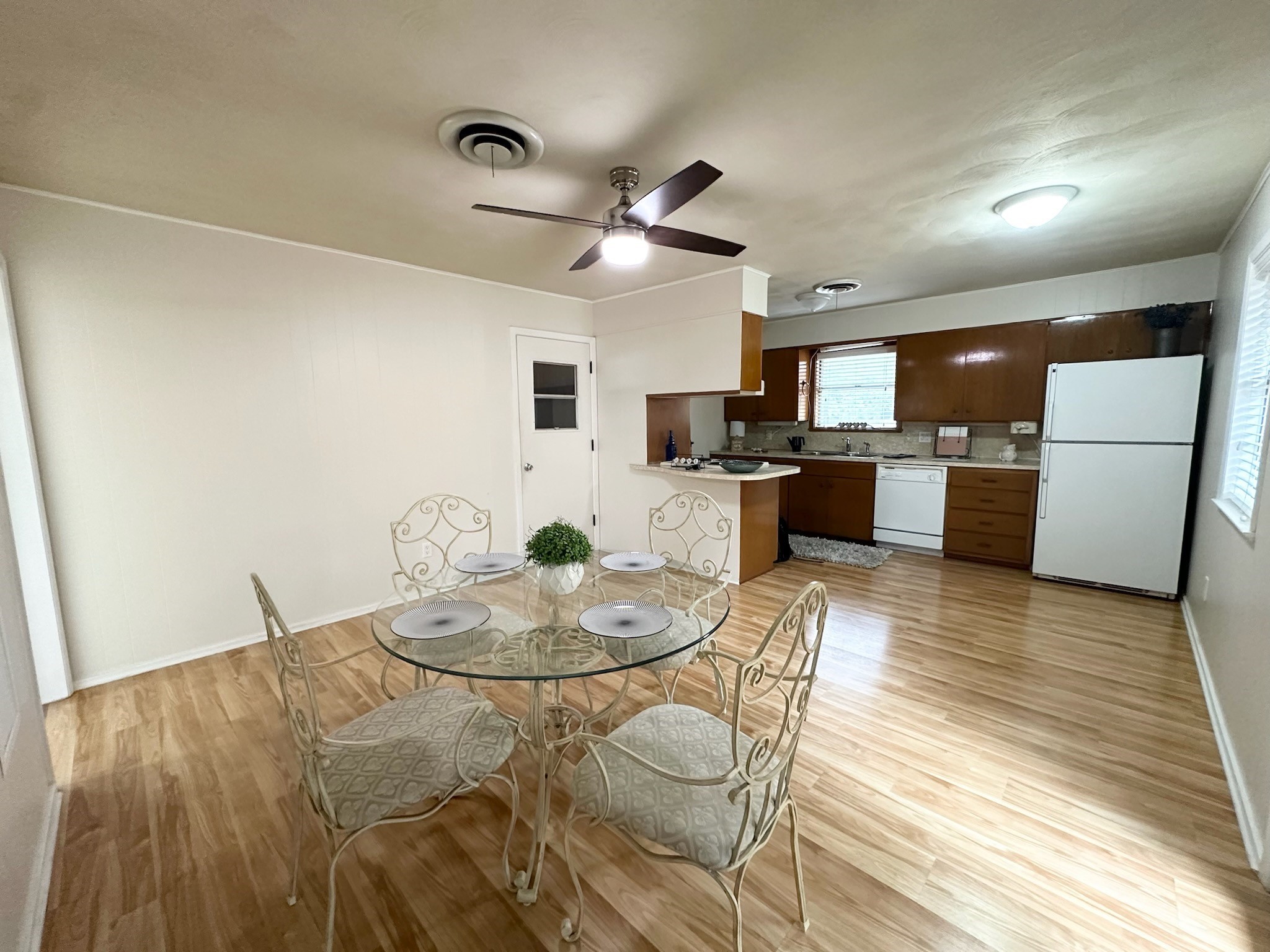 1519 W Chestnut Street Denison TX 75020