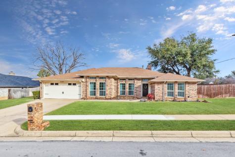 1141 Woodvale Drive Bedford TX 76021
