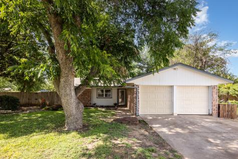 2200 Clover Park Drive Arlington TX 76013