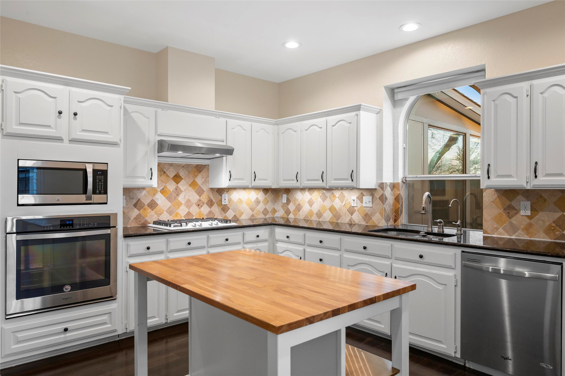 1819 Sandalwood Lane Grapevine TX 76051