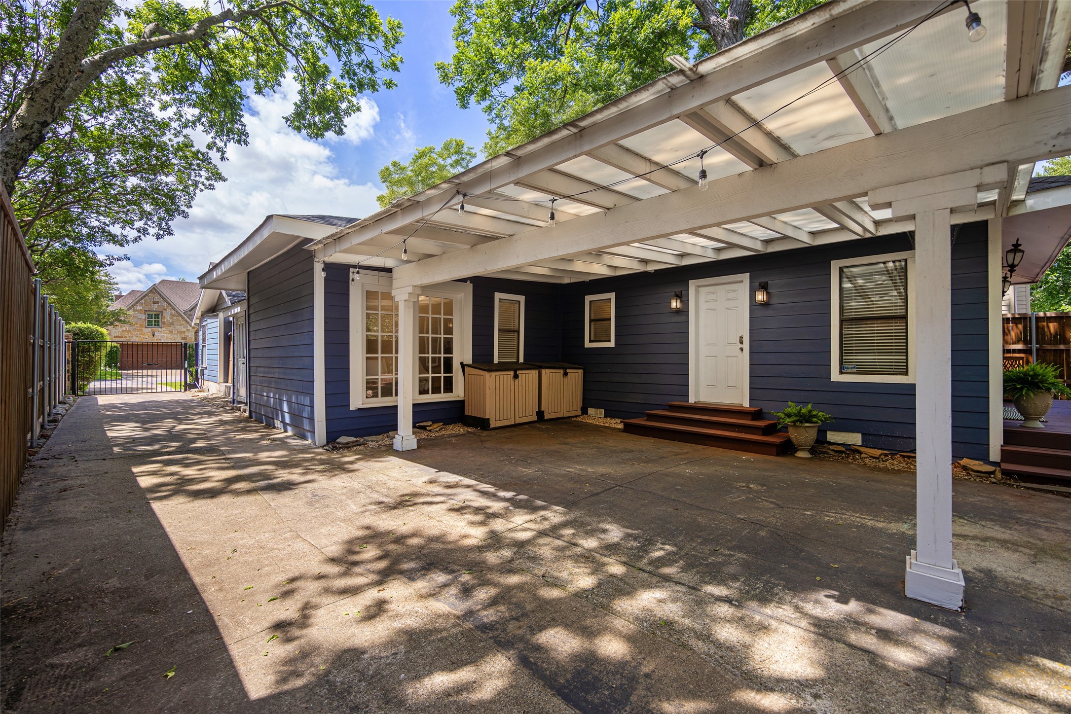 6153 Goliad Avenue Dallas TX 75214