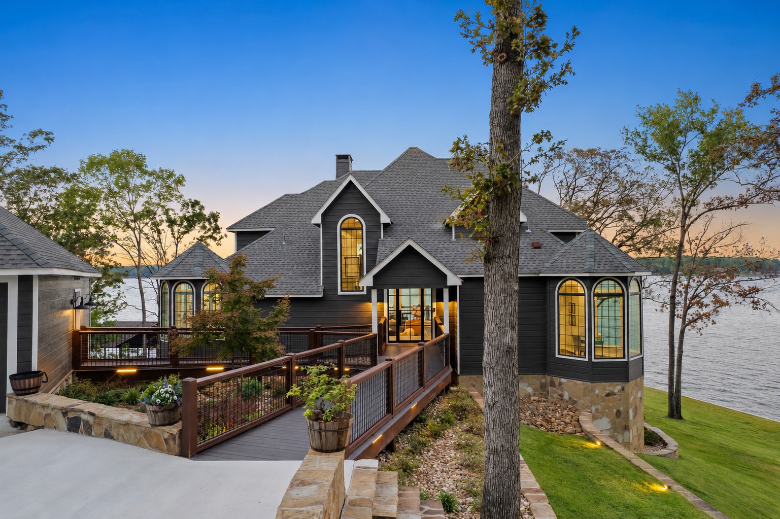 359 E El Dorado Scroggins TX 75480