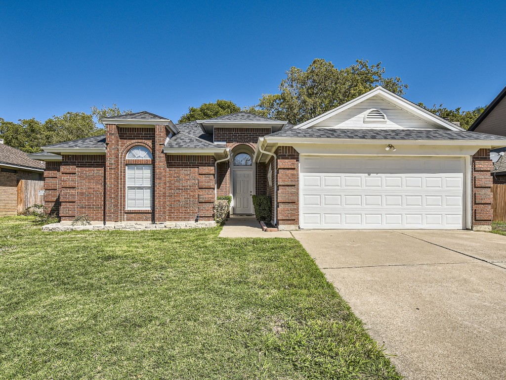 923 Fiero Drive Arlington TX 76001
