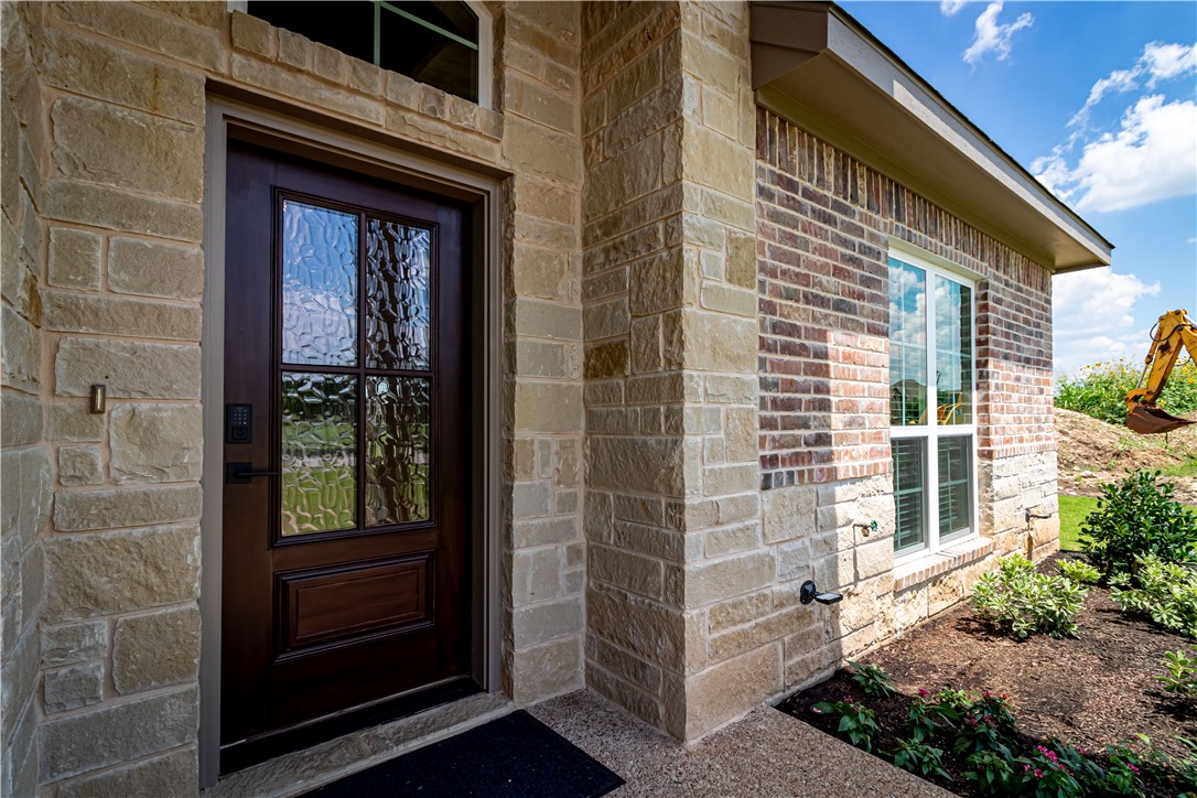 1037 Queen Elizabeth Drive Mcgregor TX 76657