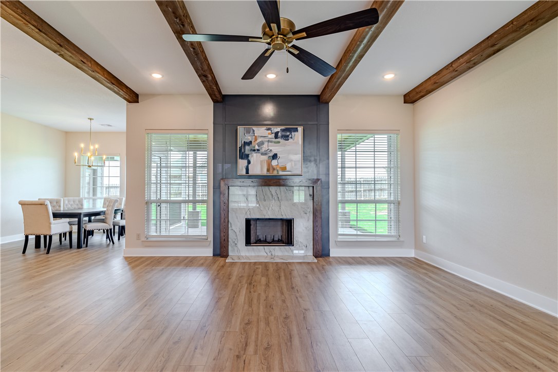 1037 Queen Elizabeth Drive Mcgregor TX 76657