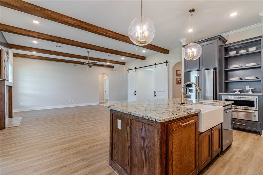 1037 Queen Elizabeth Drive Mcgregor TX 76657