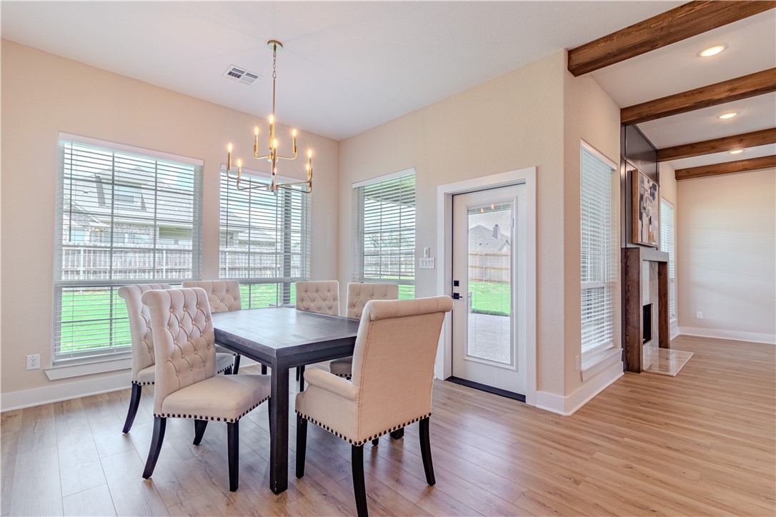 1037 Queen Elizabeth Drive Mcgregor TX 76657