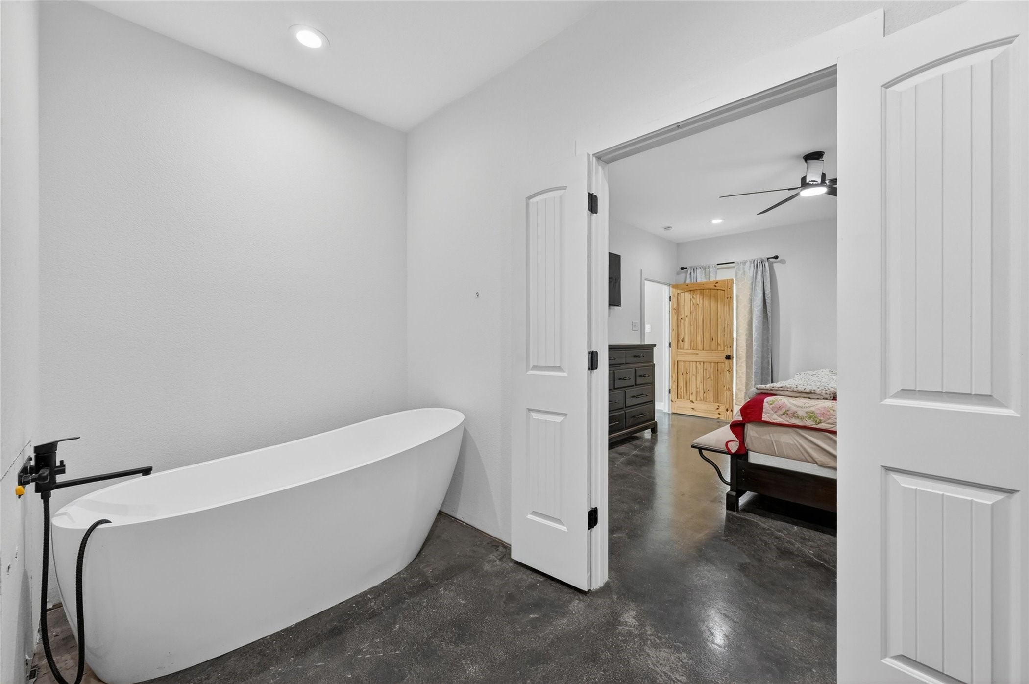 528 Hill County Road 4411 Grandview TX 76050