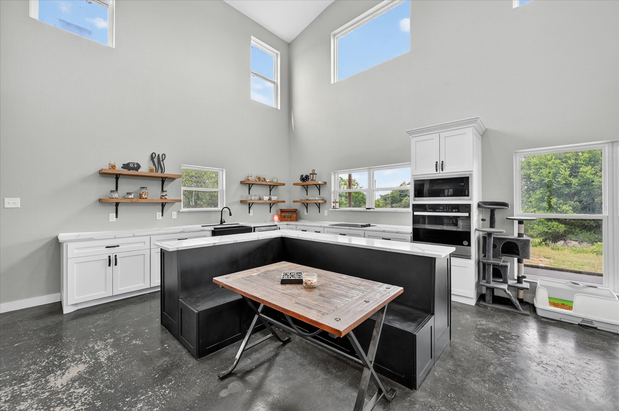 528 Hill County Road 4411 Grandview TX 76050